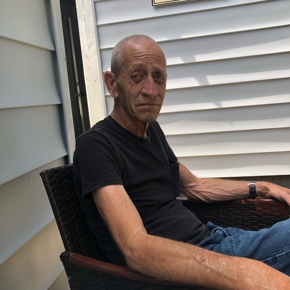 Meet your Posher, Steve and Missy - Picture 2 of 3